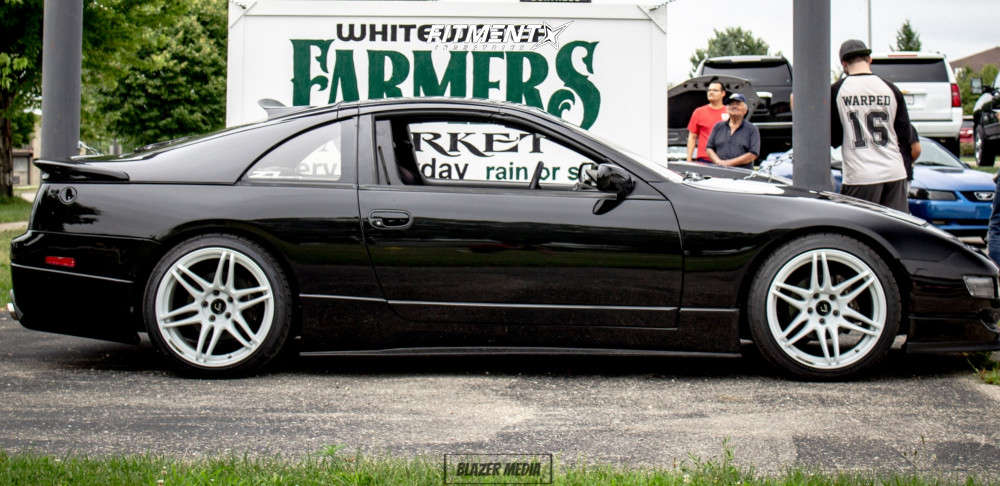 1990 Nissan 300ZX 2 2 with 18x9.5 Cosmis Racing Mrii and Nitto