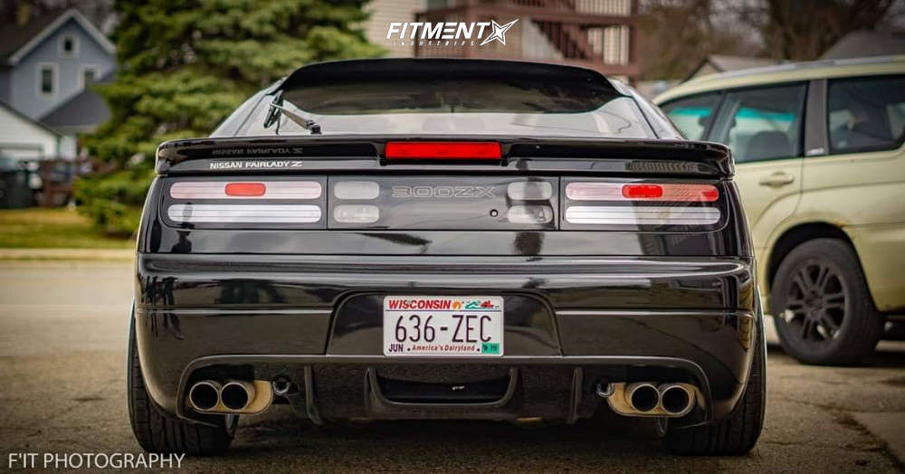 1990 Nissan 300ZX 2 2 with 18x9.5 Cosmis Racing Mrii and Nitto