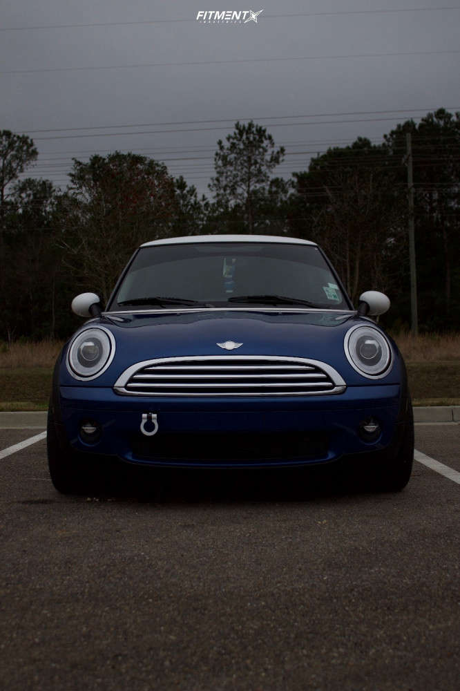 2009 Mini Cooper Base with 17x7.5 JNC Jnc010 and Nitto 205x45 on Stock ...