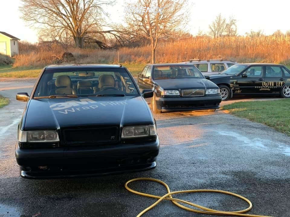 Volvo 850 R Racing 1996 Volvo 850 R with 16x7 Focal X and Hankook 205x55 on Coilovers ...