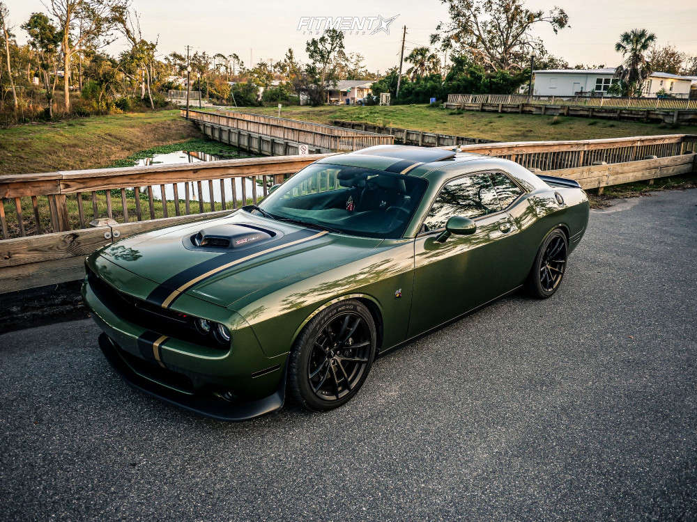 2019 Dodge Challenger R/T Scat Pack with 20x9.5 MRR M392 and