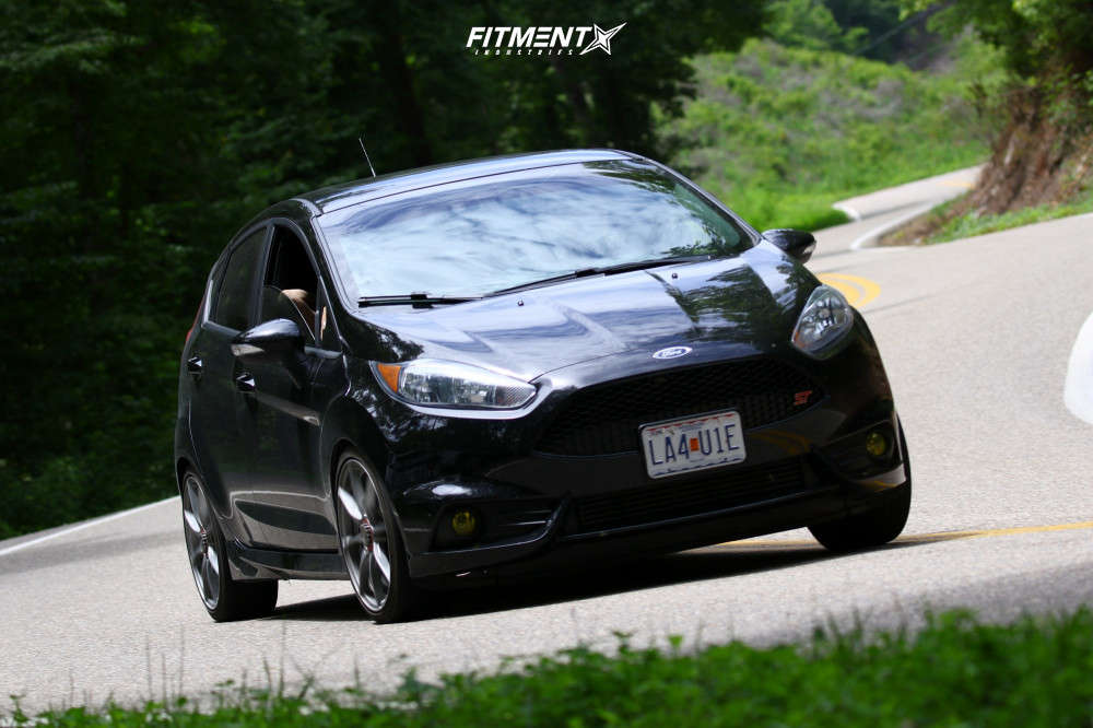 2019 Ford Fiesta ST with 17x7 OZ Racing Formula Hlt and Falken