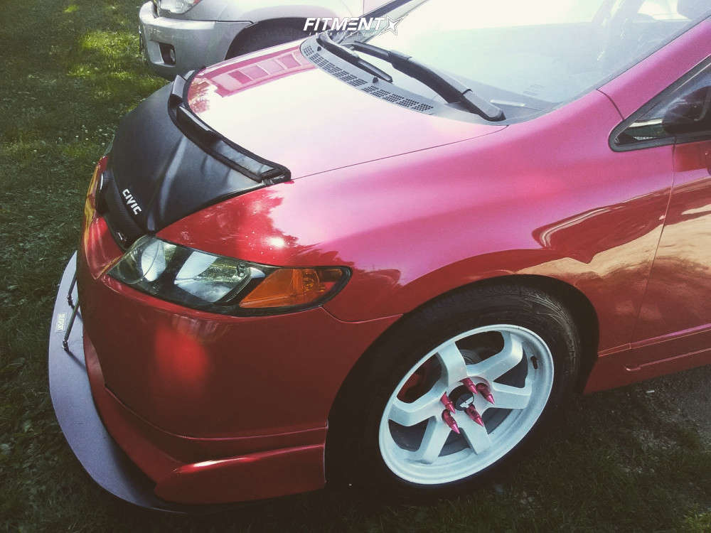 2007 Honda Civic Si 4dr Sedan (2.0L 4cyl 6M) with 17x8 AVID1 AV6 and