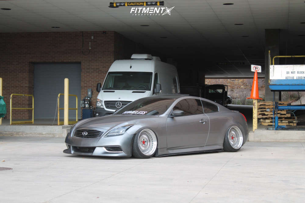 2009 INFINITI G37 X with 19x9.5 GMR Sf-8 and Achilles 235x35