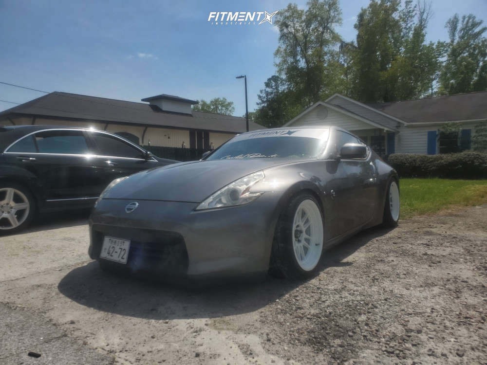 2012 Nissan 370Z Touring with 18x9.5 Cosmis Racing XT-206R and