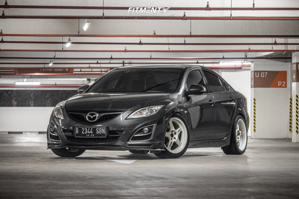2012 Mazda 6 GT with 18x8 Desmond Regamaster and Accelera 235x45