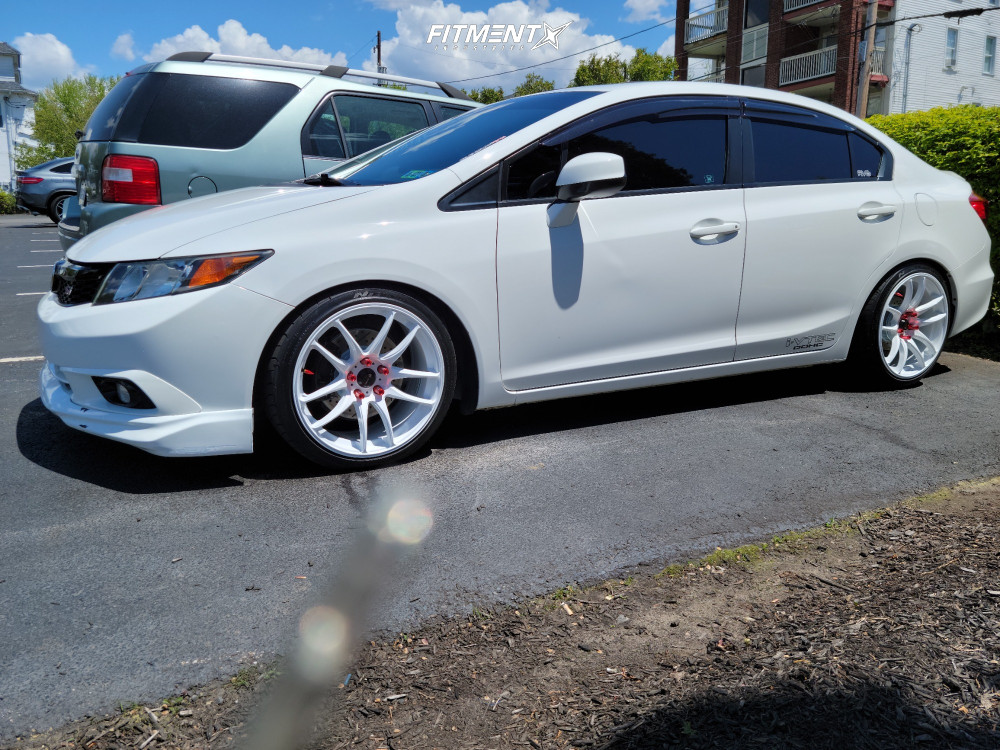 2012 Honda Civic Si with 18x8.5 Vors Tr4 and Nitto 215x40 on