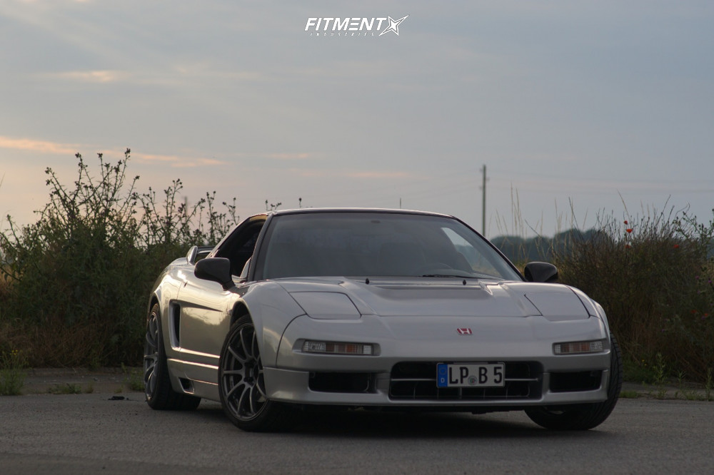 1992 Acura NSX 2dr Coupe with 17x8 Advan Racing RS and Hankook
