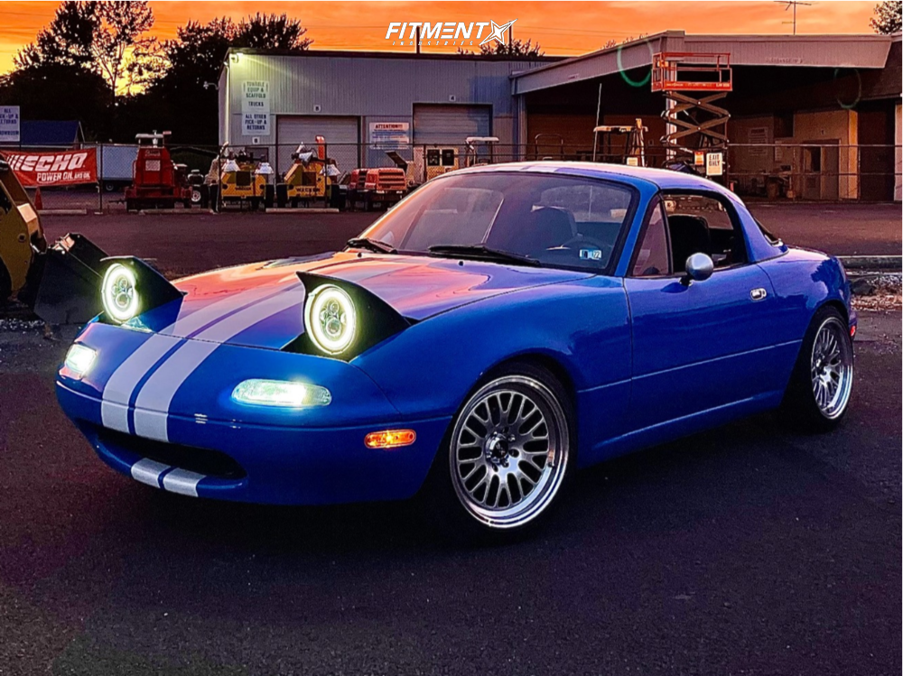 1990 Mazda Miata Base with 16x8 XXR 531 and Nitto 205x40 on