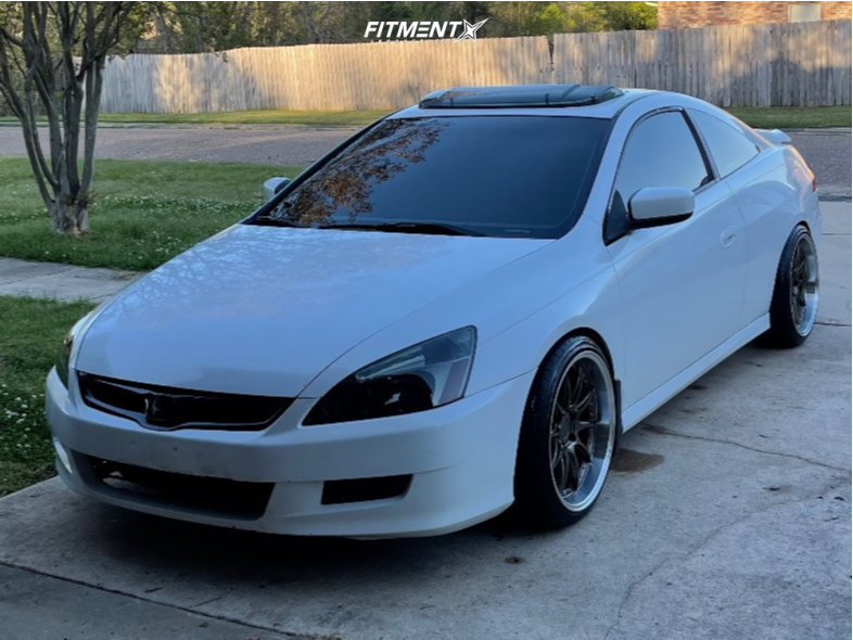 アオ 0710 2006 Honda Accord EX with 19x9.5 Aodhan Ds07 and Velozza