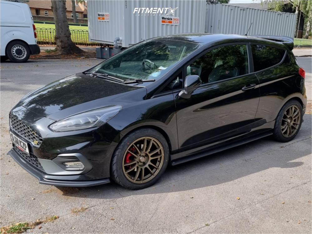 1885567-1-2018-fiesta-ford-st-