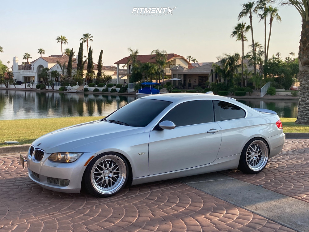 1896938-1-2008-335i-bmw-base-