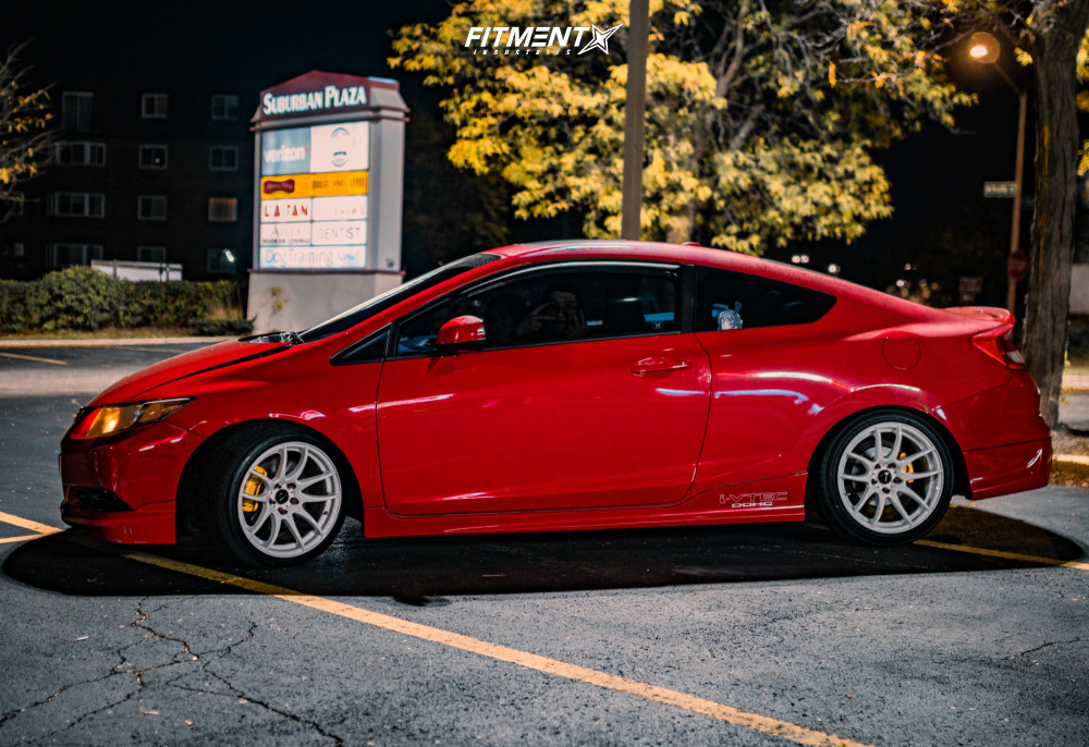 2012 Honda Civic Si with 17x9 Vors Tr4 and Velozza 215x45 on