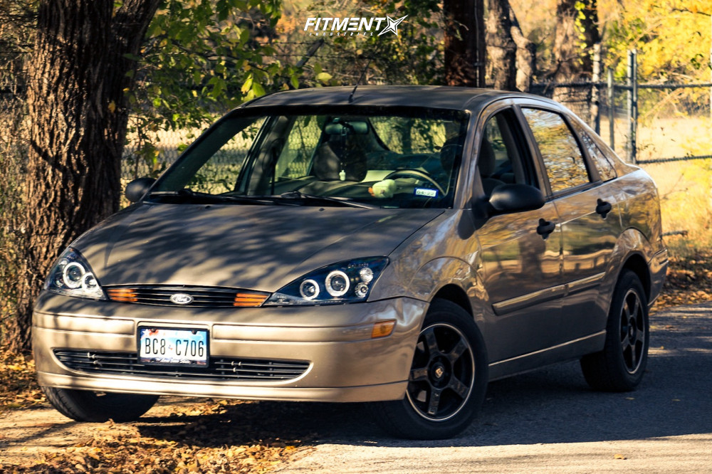 1993226-1-2004-focus-ford-zts-