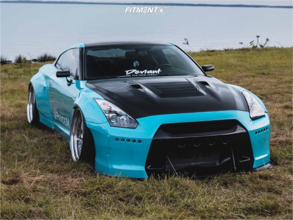 2009 Nissan GT-R Premium with 20x11.5 Work Vsxx and Bridgestone