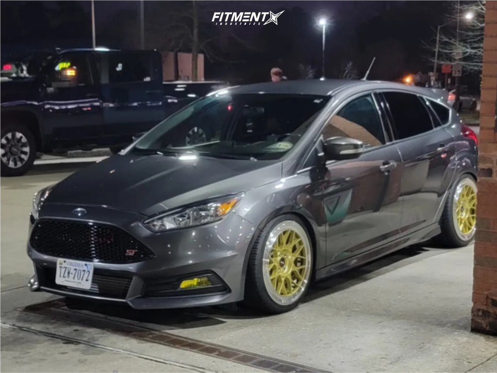 2076759-1-2018-focus-ford-st-