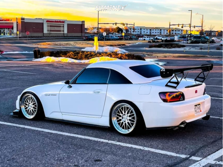 2100056-2-2000-s2000-honda-