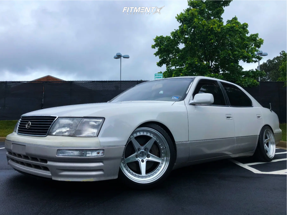 1997 Lexus LS400 Base with 18x9.5 Aodhan Ds05 and Nokian 235x40 on