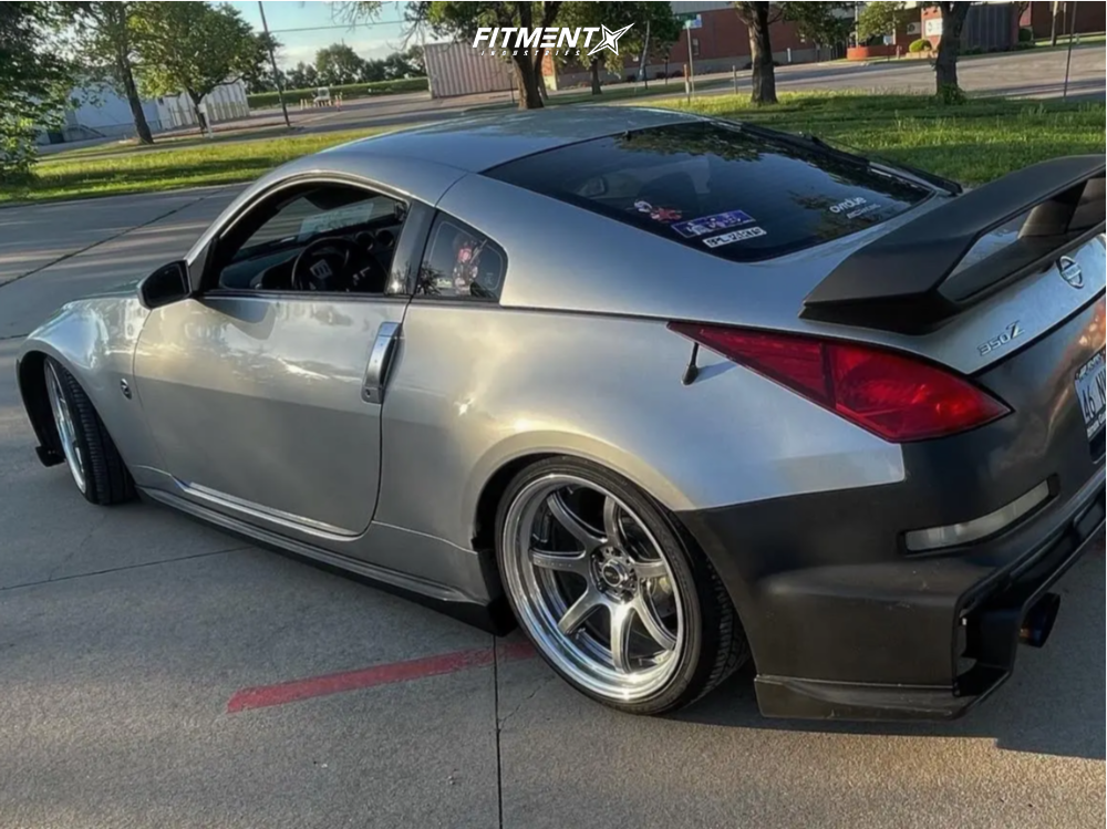 2003 Nissan 350Z Performance with 19x9.5 Work Emotion T7r 2p and
