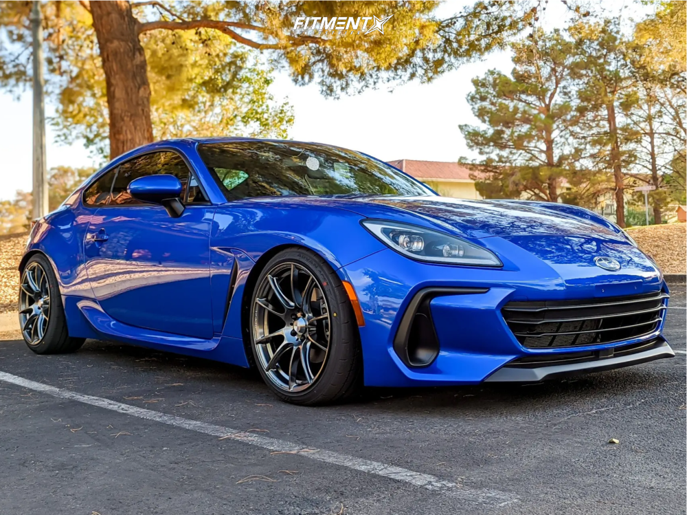 SUBARU BRZ GT500カーボンシャーシ & YOKOMOホイール SUBARU BRZ GT500カーボンシャーシ & YOKOMOホイール