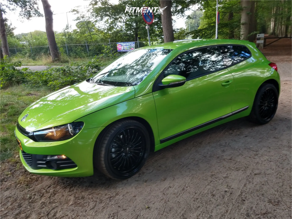 2348894-1-2010-scirocco-