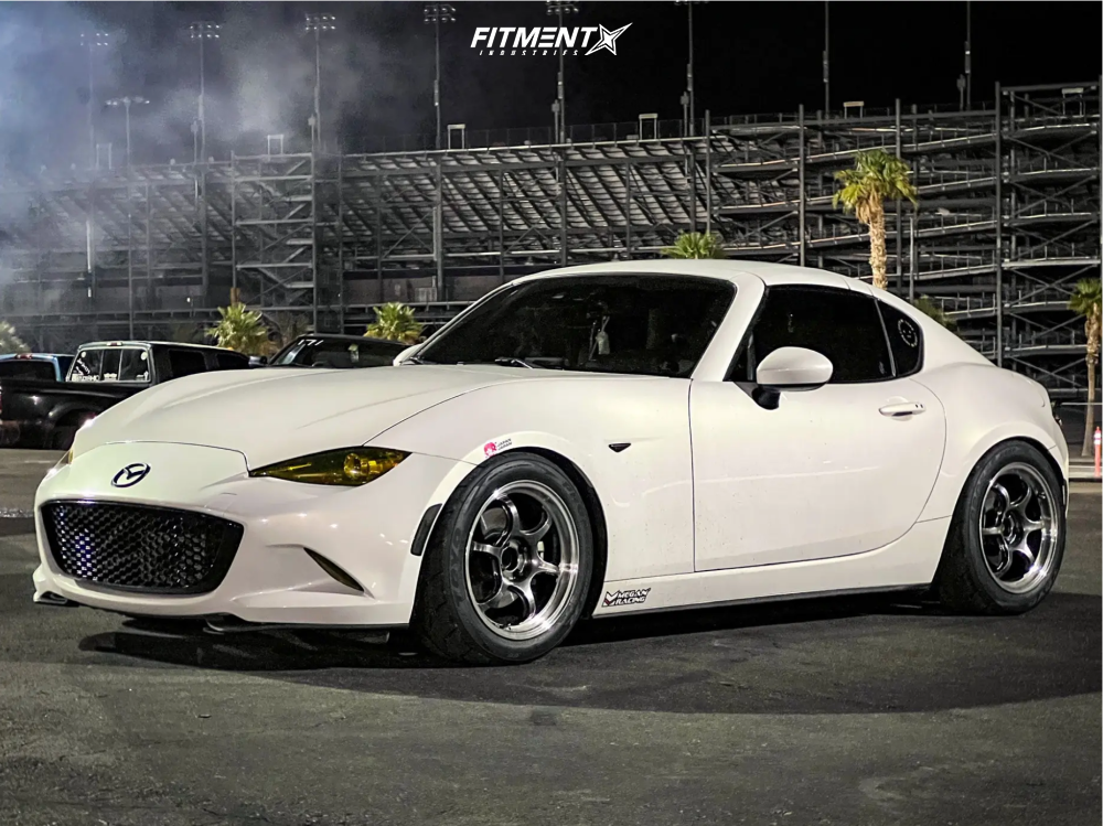 2017 Mazda MX-5 Miata RF Grand Touring with 16x8 Advan Racing RG