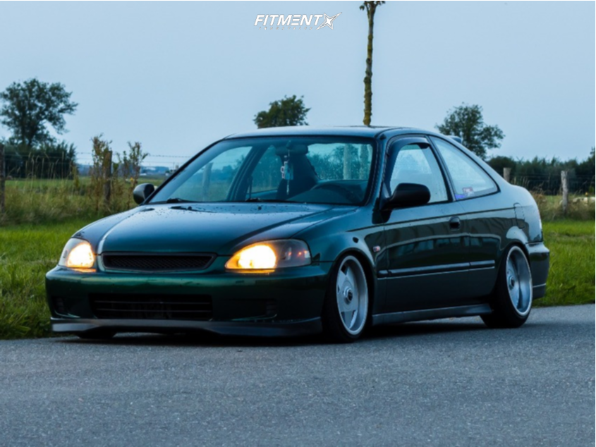 2002 Honda Civic Si with 16x7.5 Borbet Type A and Nankang 165x45