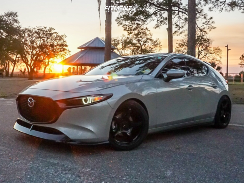 2590403-1-2022-3-mazda-premium