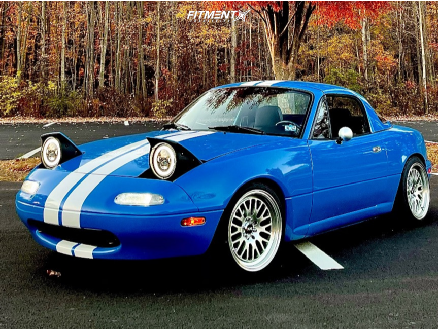 1990 Mazda Miata Base with 16x8 XXR 531 and Nitto 205x40 on