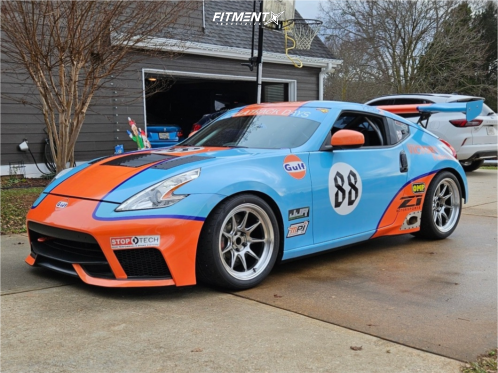 2009 Nissan 370Z Touring with 18x10.5 Konig Countergram and