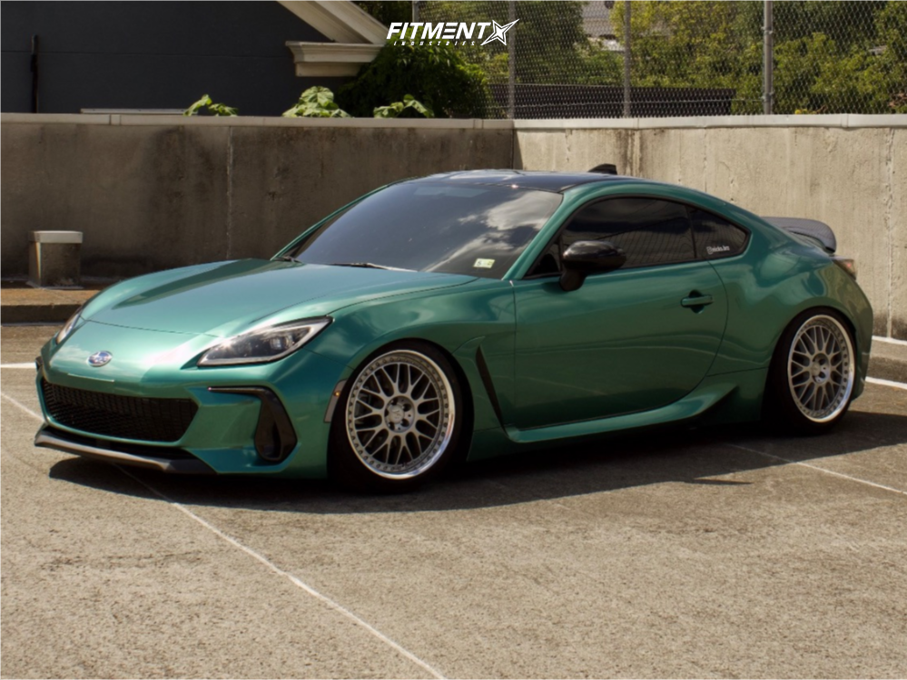 3043882-1-2023-brz-subaru-