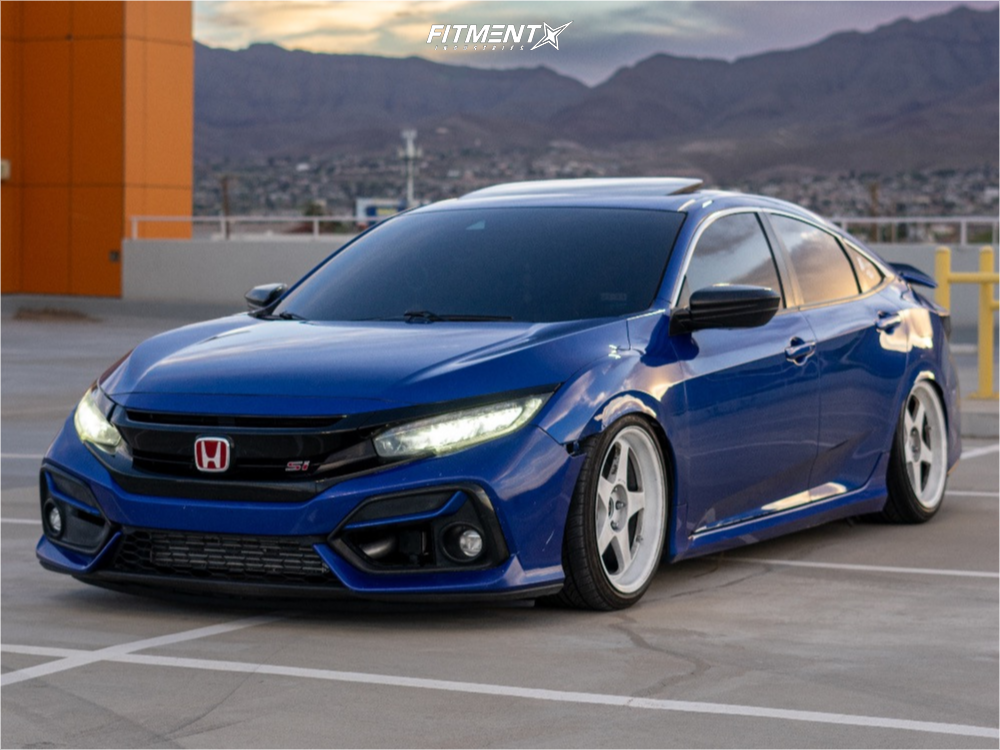 2020 Honda Civic Si with 18x9.5 AVID1 Av42 and Vercelli 255x35 on