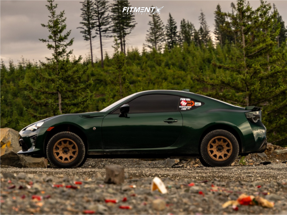 3138666-4-2020-86-toyota-